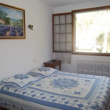 Le Petit Frigouye Bed & Breakfast *